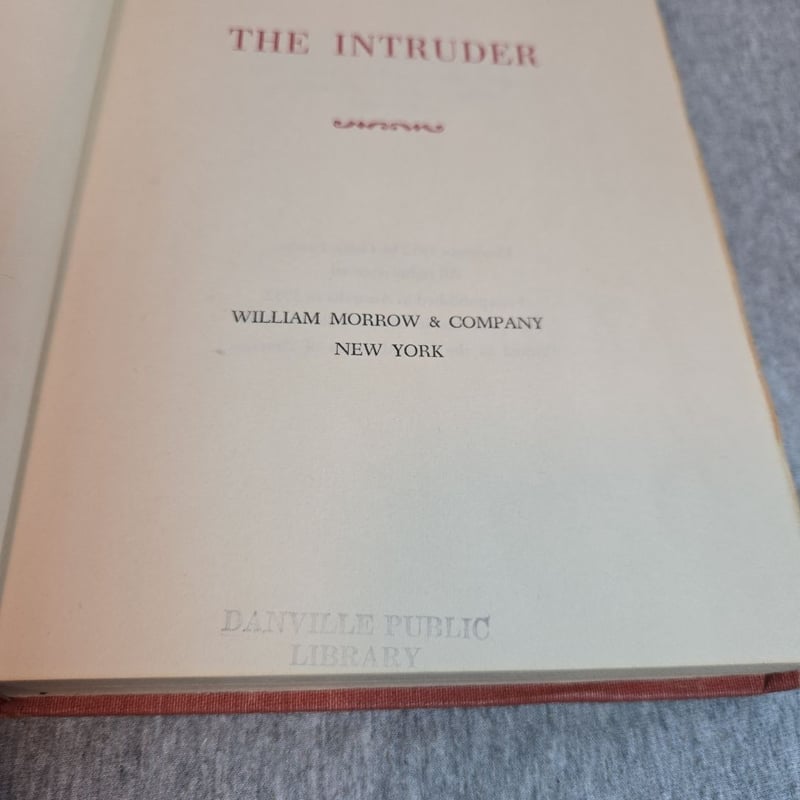 The Intruder by Helen Fowler , Hardcover | Pangobooks