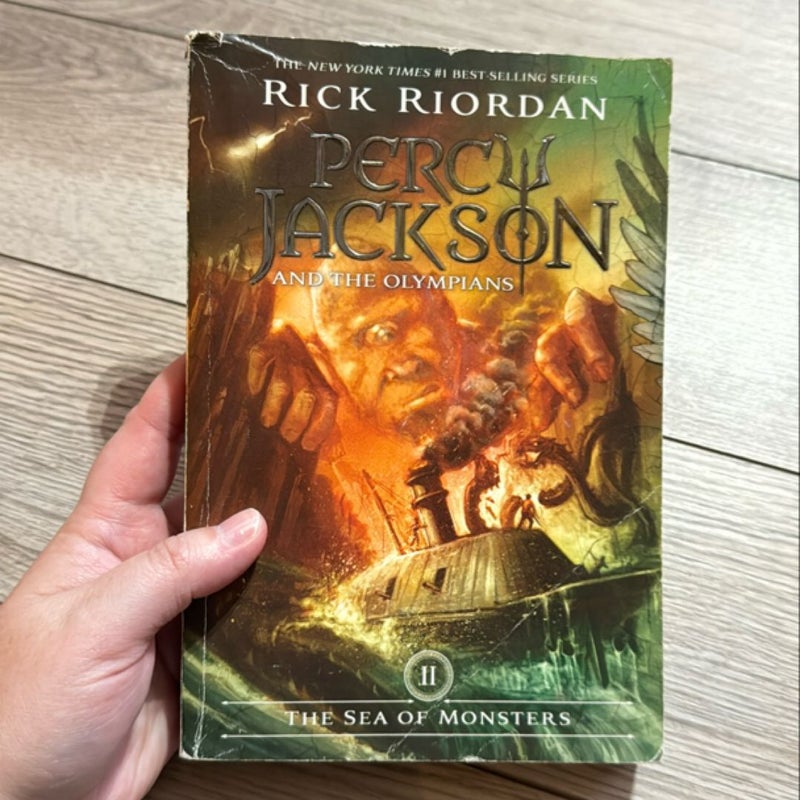 The Sea of Monsters (Percy Jackson and the Olympians, Book Two)