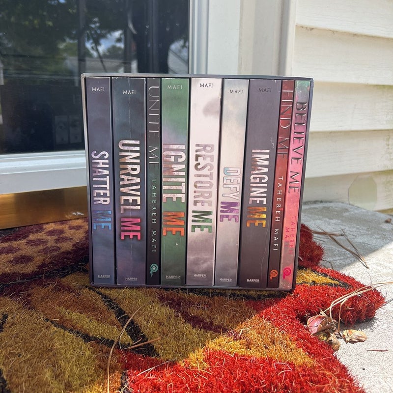 Shatter Me Box Set (Novellas included) by Tahereh Mafi, Hardcover