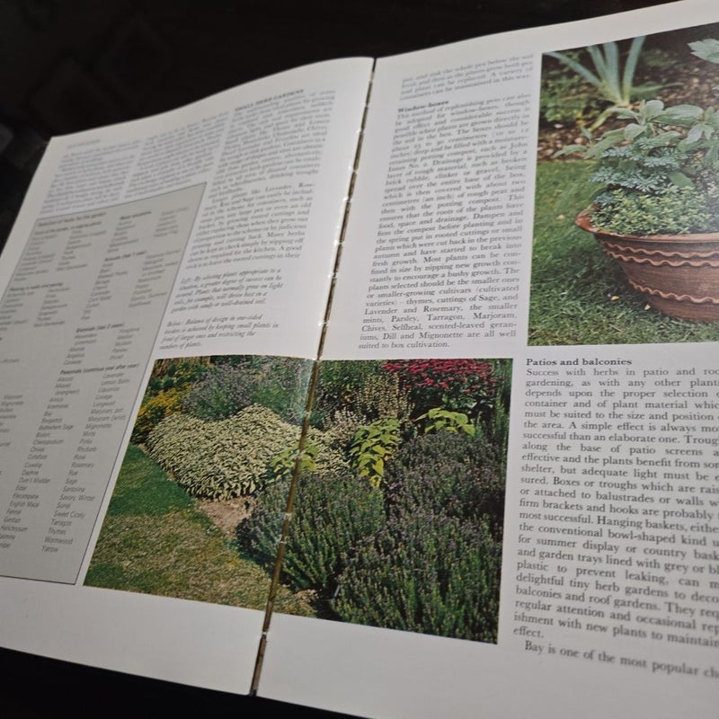 Encyclopedia of Herbs and Herbalism