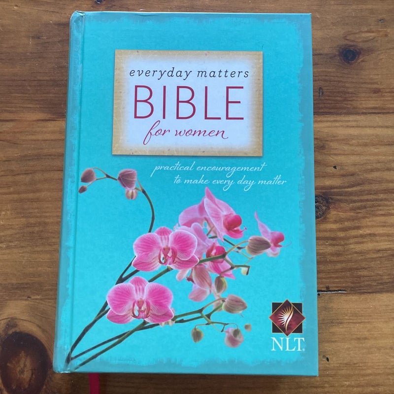 Everyday Matters Bible for Women-NLT