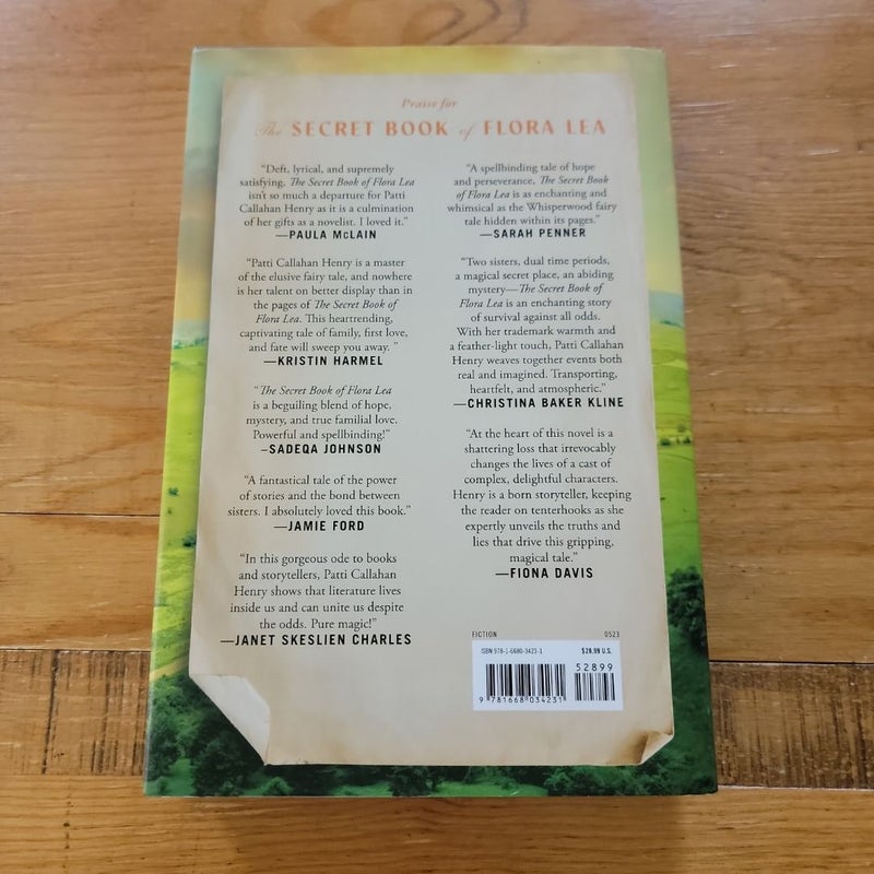 The Secret Book of Flora Lea: A Novel