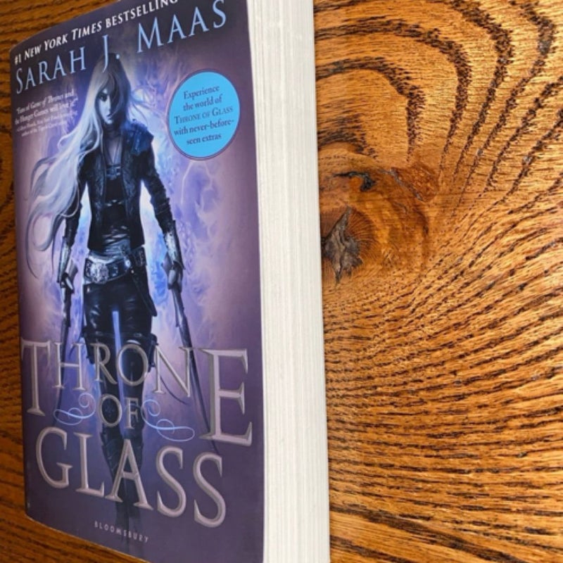 Throne of Glass paper back 