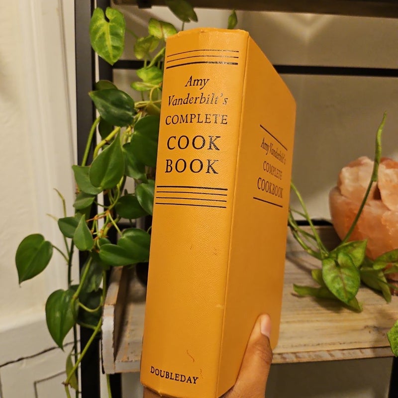 Amy Vanderbilt's Complete Cookbook 