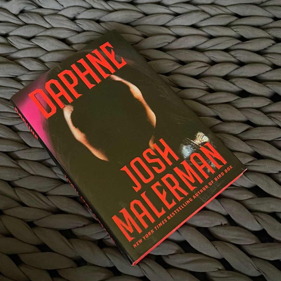 Daphne by Josh Malerman, Hardcover Pangobooks