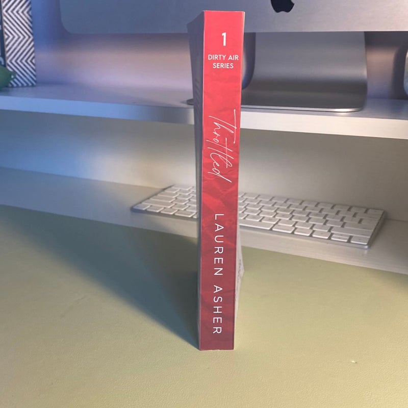 Throttled Special Edition by Lauren Asher, Paperback Pangobooks