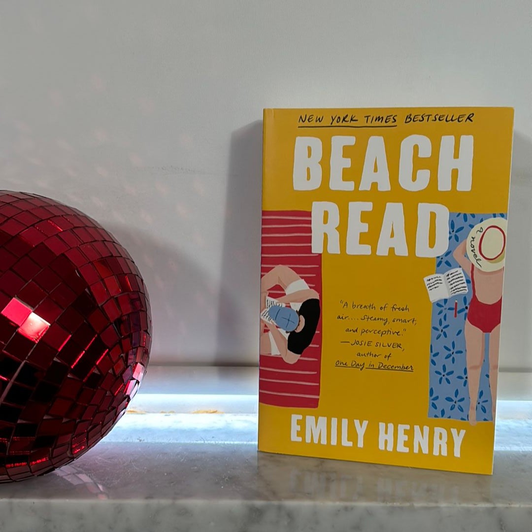 Beach Read by Emily Henry: 9781984806734