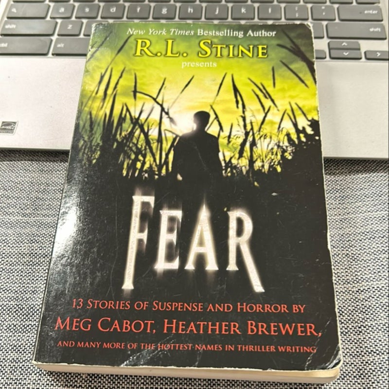 Fear: 13 Stories of Suspense and Horror