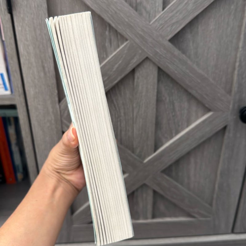 Leaving Time (with Bonus Novella Larger Than Life)