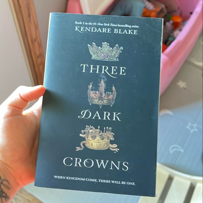 Three Dark Crowns