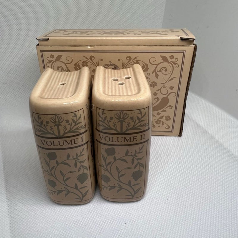 Fairyloot: Salt and Spice Shaker
