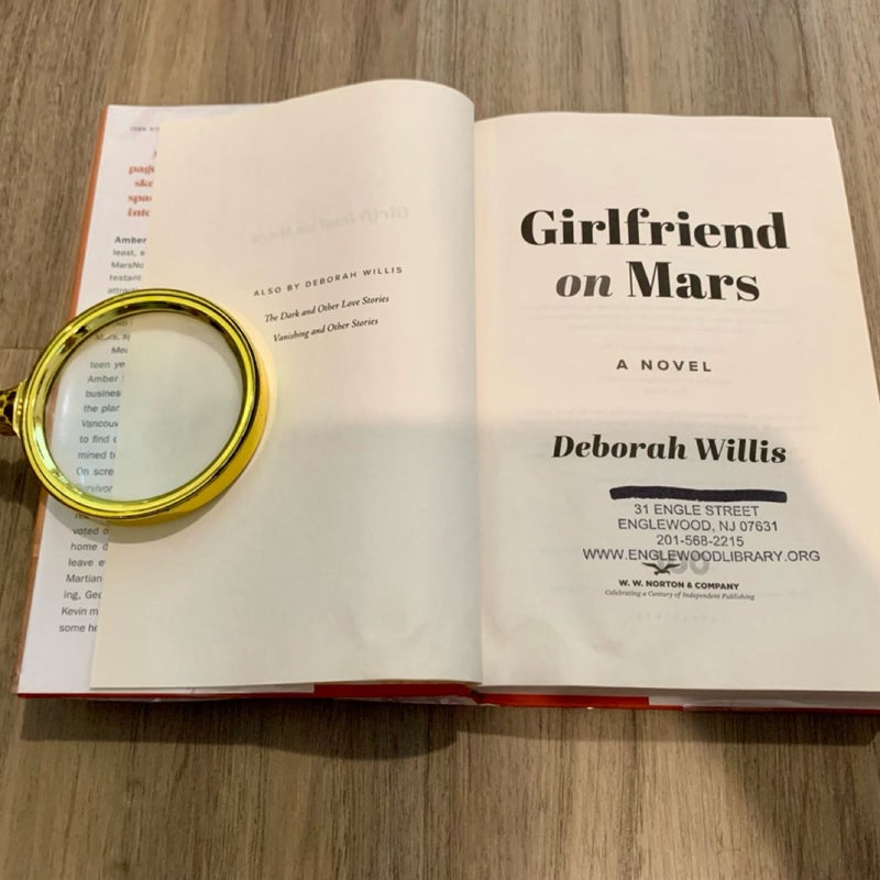 Girlfriend on Mars