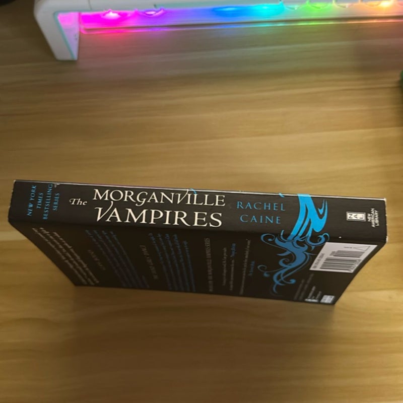 The Morganville Vampires, Volume 1