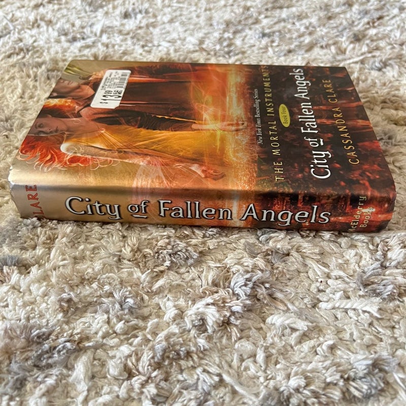City of Fallen Angels Cassandra Clare Hardback with dust cover