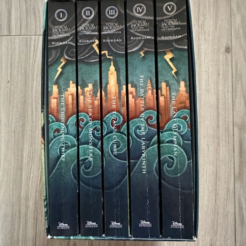 Percy Jackson and the Olympians 5 Book Paperback Boxed Set (new Covers W/poster)
