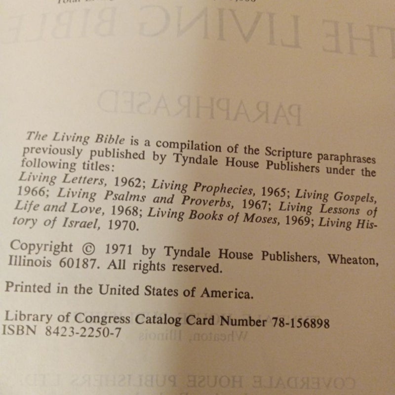 The Living Bible Paraphrased  VINTAGE 1971