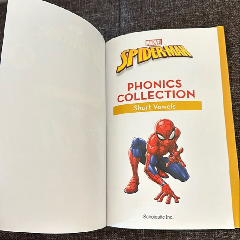 Spider-Man Amazing Phonics Collection: Short Vowels (Disney Learning Bind-Up)