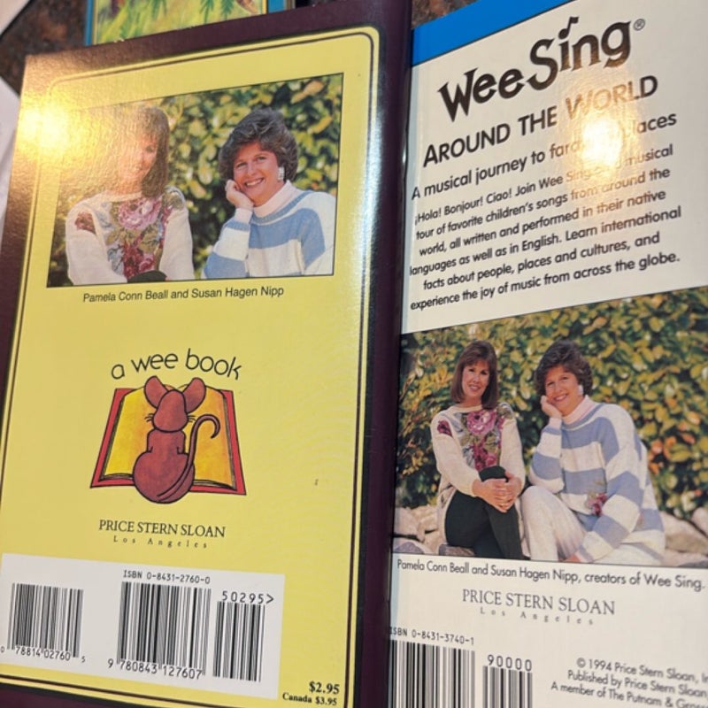 Lot 4 vtg Wee Sing music Books