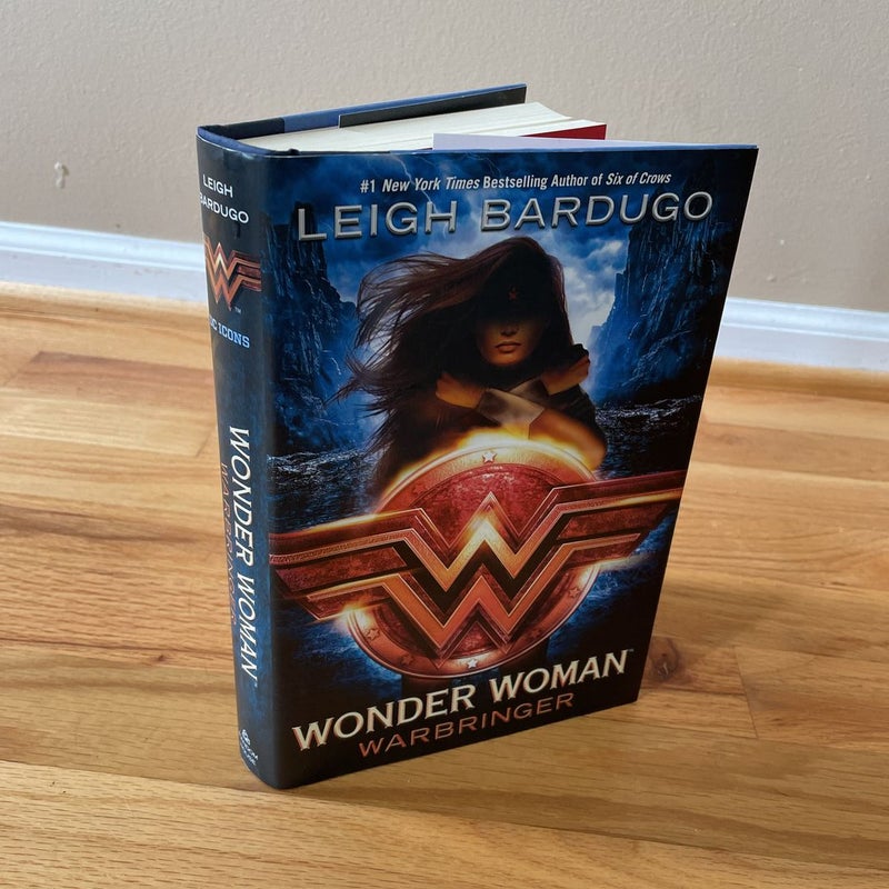 Wonder Woman: Warbringer (SIGNED COPY)