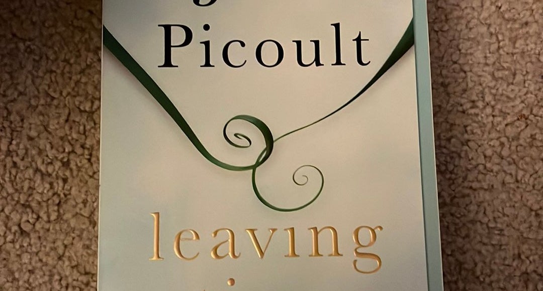 Leaving Time (with Bonus Novella Larger Than Life) by Jodi Picoult