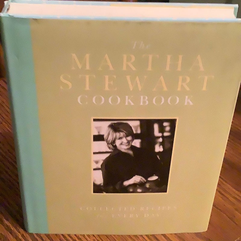 The Martha Stewart Living Christmas Cookbook