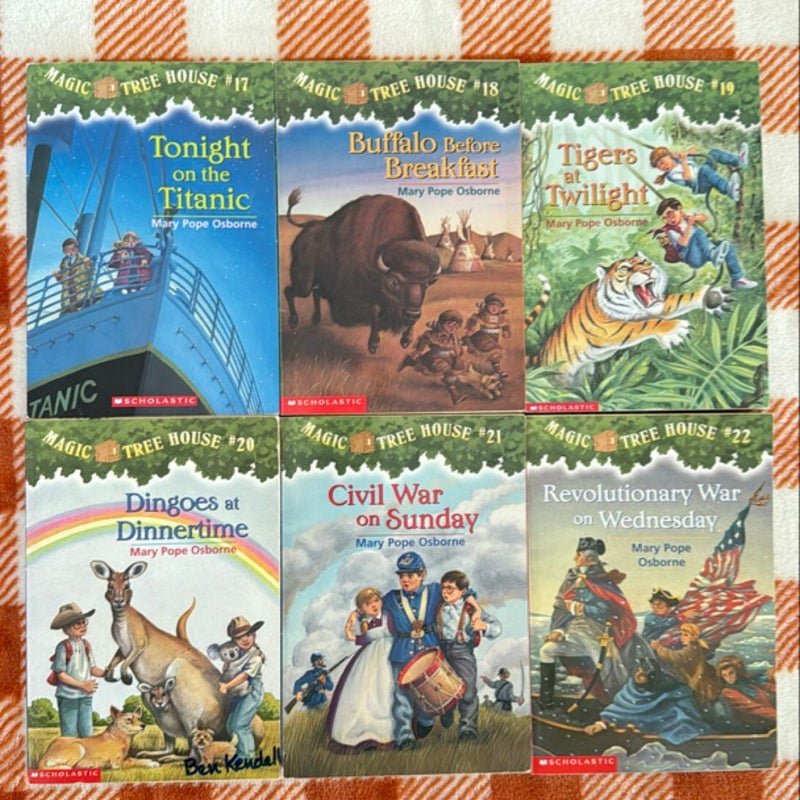 Bundle of 6 Magic Tree House books