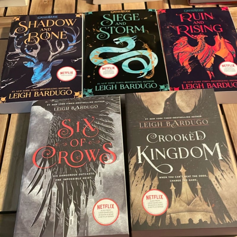 Discover the Grishaverse box set 