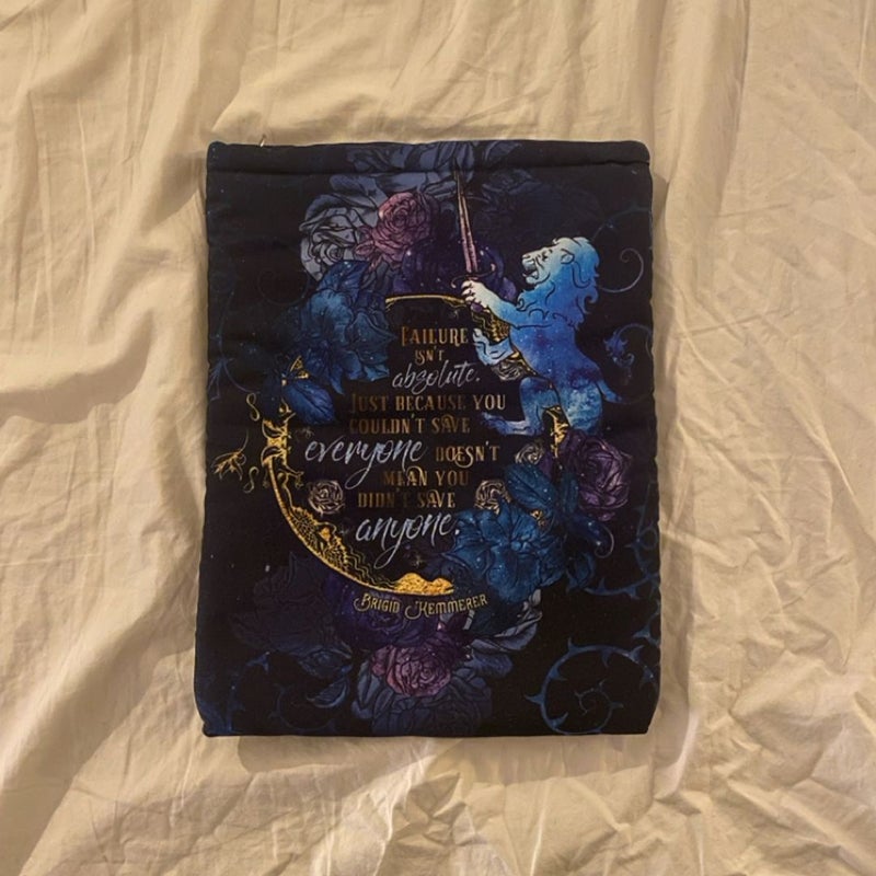 A Curse So Dark and Lonely booksleeve