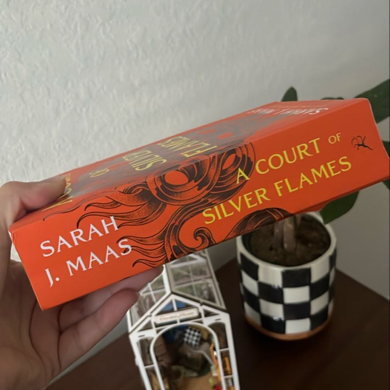 A Court of Silver Flames