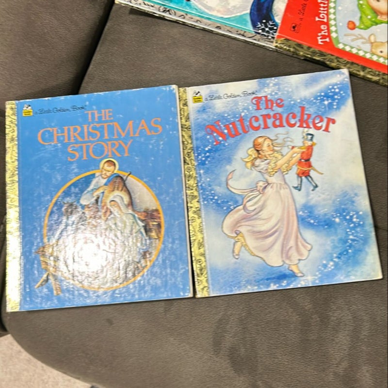 Bundle of vintage golden book Christmas books 