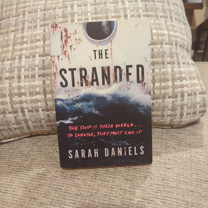 The Stranded by Sarah Daniels, Paperback | Pangobooks