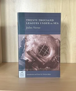 Twenty Thousand Leagues under the Sea (Barnes and Noble Classics Series)