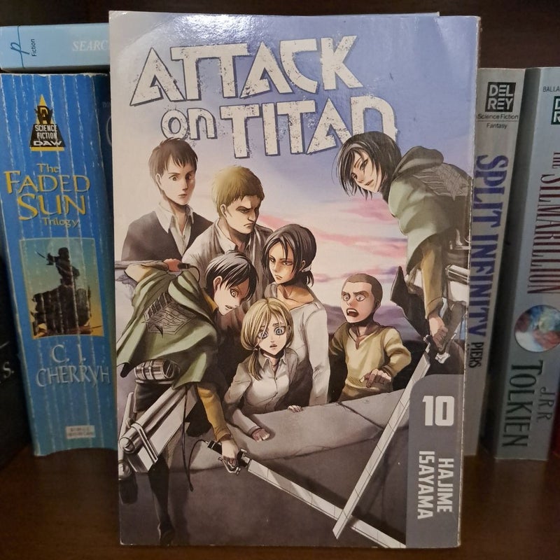 Attack on Titan 10