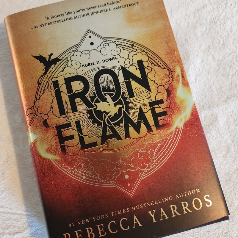 Iron Flame by Rebecca Yarros, Hardcover | Pangobooks