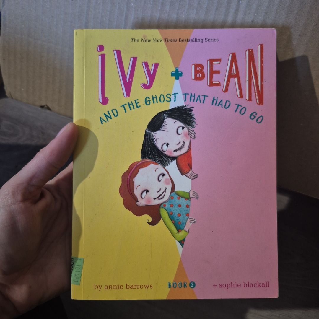 Ivy + Bean and the Ghost That Had to Do