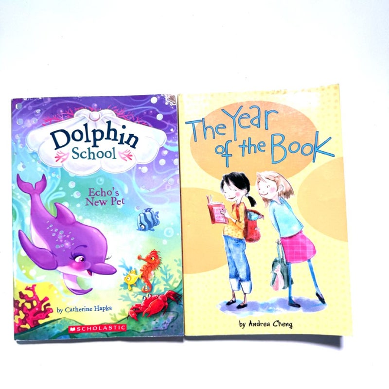 Book Lot 2 Children’s, Dolphin School Echo’s New Pet, The Year Of The Book GUC