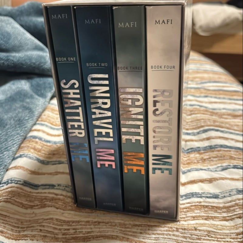 Shatter Me Series 4-Book Box Set