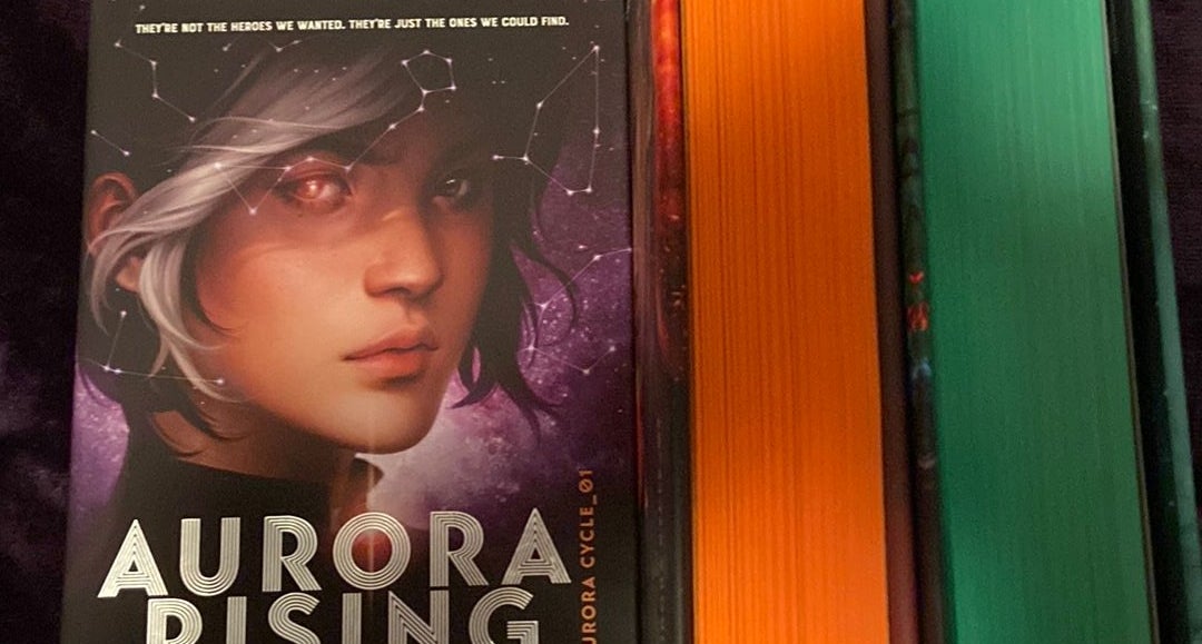  Aurora Rising (The Aurora Cycle): 9781524720964