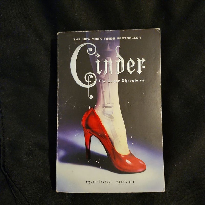 Cinder (Damaged back cover)