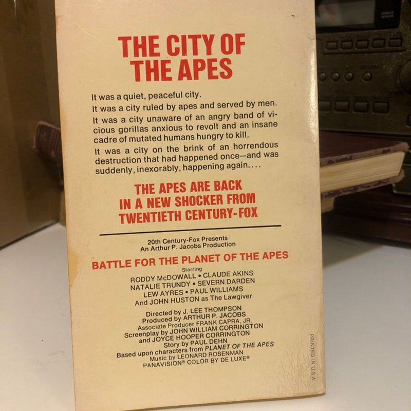 1973 Battle for the Planet of the Apes vintage movie tie-in paperback book vintage Roddy McDowall Claude Akins Lew Ayres John Huston