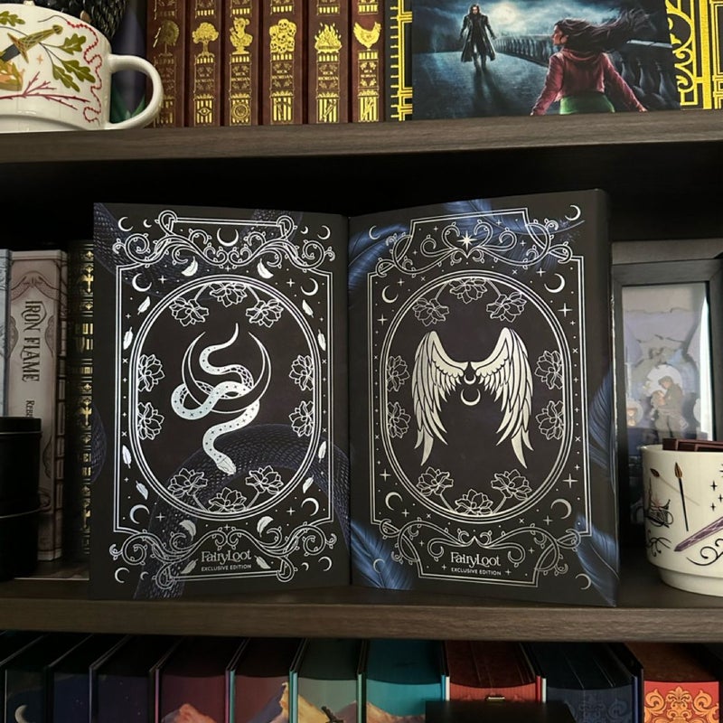 Fairyloot The Crowns of Nyaxia Signed