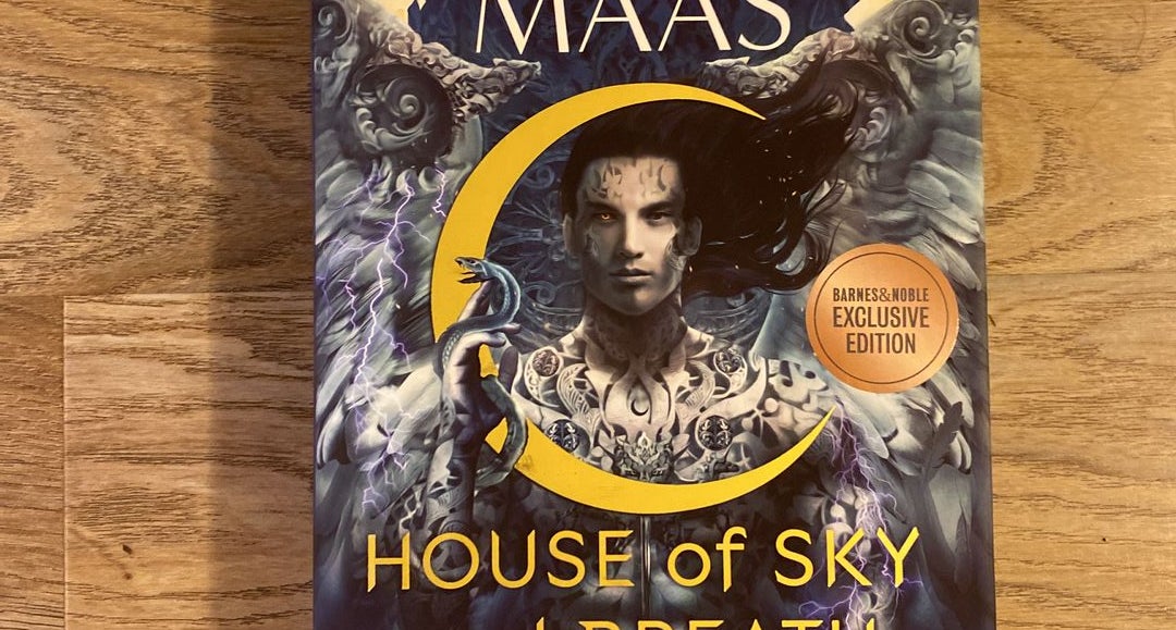 House of Sky and Breath (B&N Exclusive Edition) (Crescent City