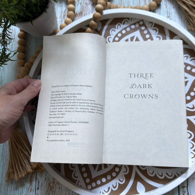 Three Dark Crowns