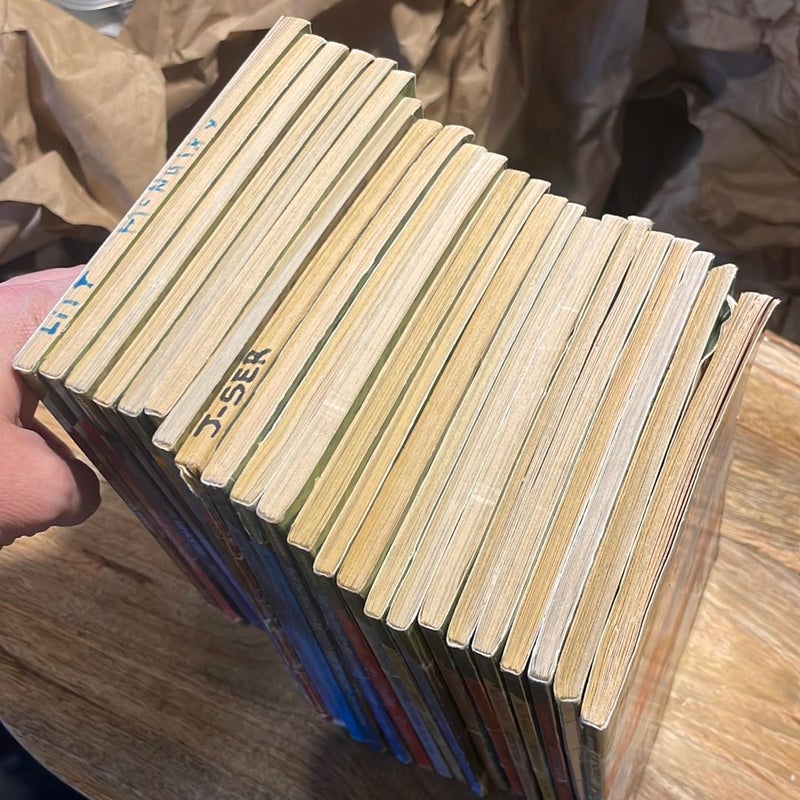 23 books: MAGIC TREE HOUSE series