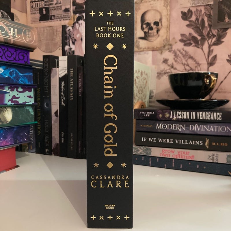 Chain of Gold (Fairyloot Edition)
