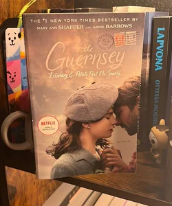 The Guernsey Literary and Potato Peel Pie Society (Movie Tie-In Edition)