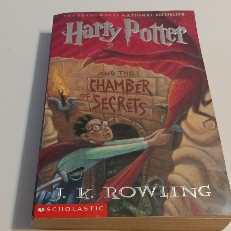 Harry Potter and the Chamber of Secrets.    (B-0288)