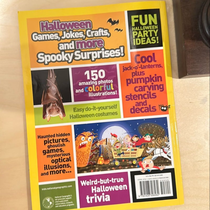 NG Kids Halloween Book of Fun