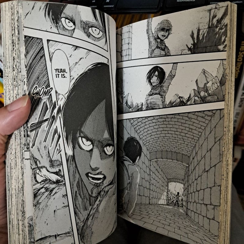 Attack on Titan 8