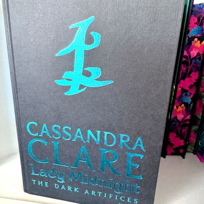 Fairyloot The Dark Artifices trilogy, 